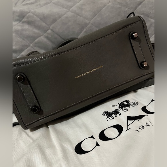 Coach - Picture 6 of 6